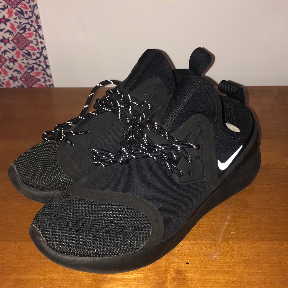 Nike Black Sneakers
